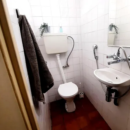 Spacious 3 Bedroom Apartment, Close To Metro Station Lägenhet Sofia